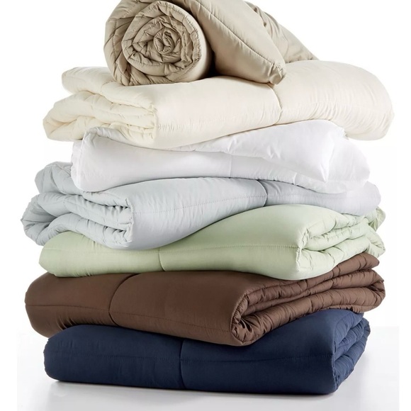 Blue Ridge Home Fashion Microfibers Down Alternative All Season Comforter - Picture 4 of 4